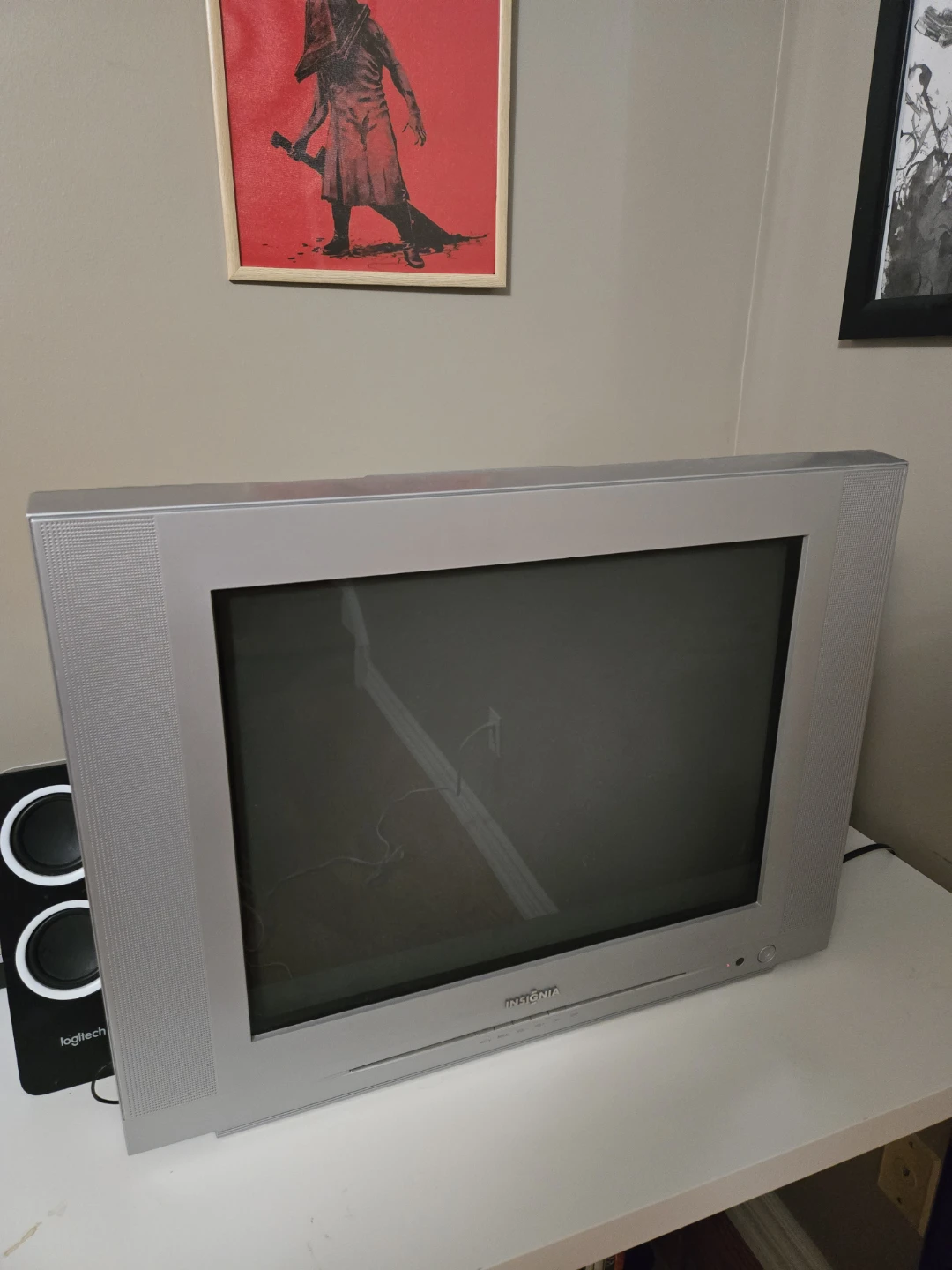 20inch insignia CRT TV