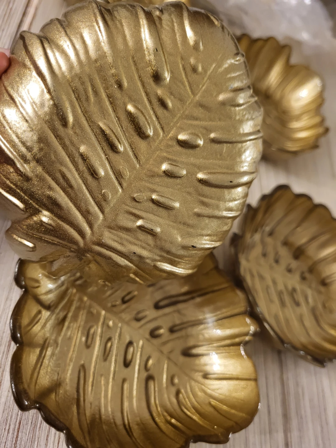Set of 6 Gold Leaf Trays, home decor or holders. - photo 2