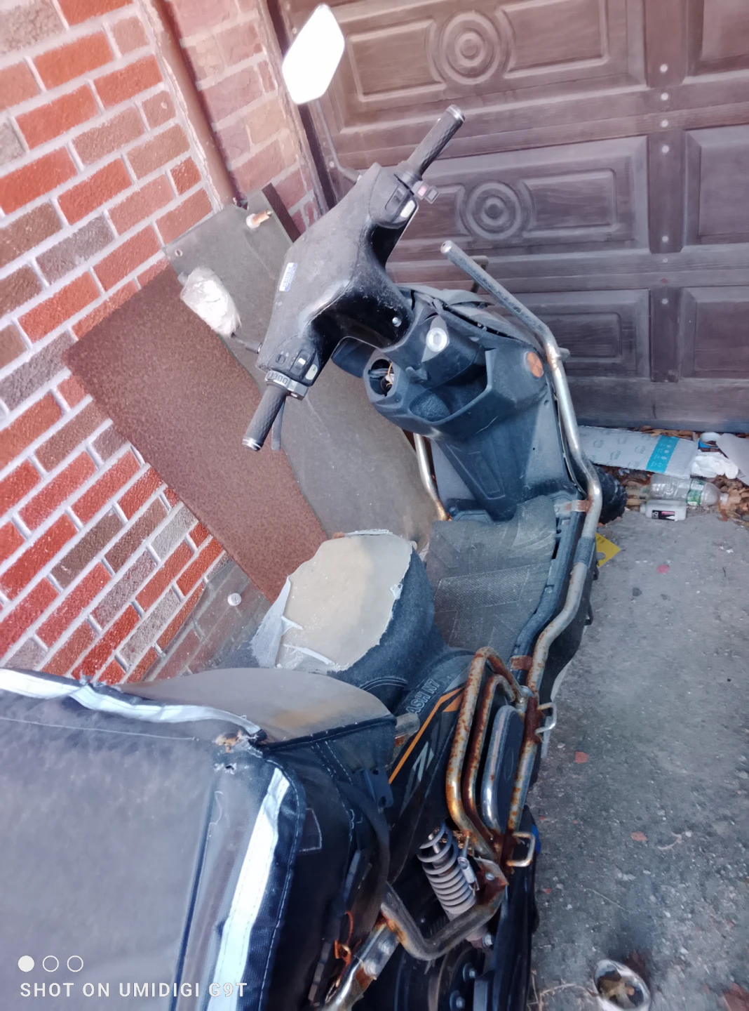 Black Scooter - Needs Repair