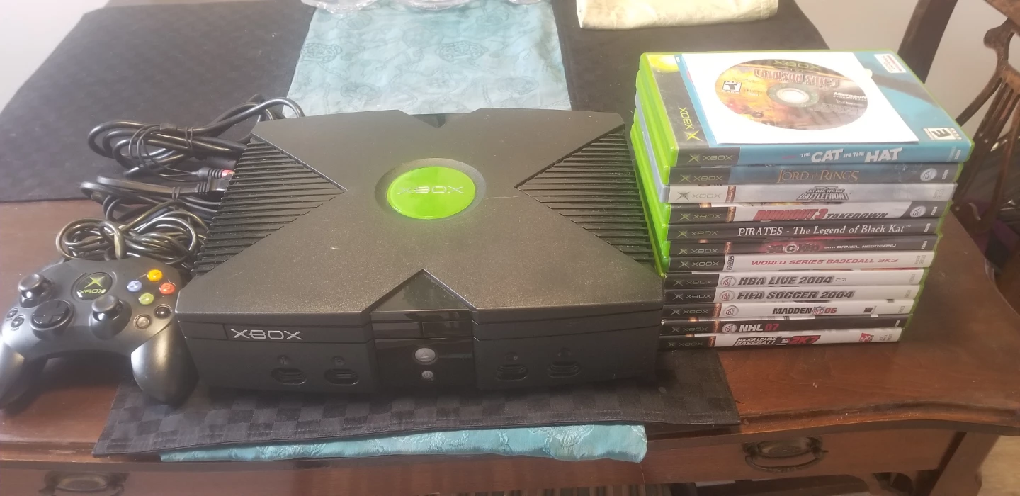 Original Xbox Console Bundle with Original Controller, 13 games
