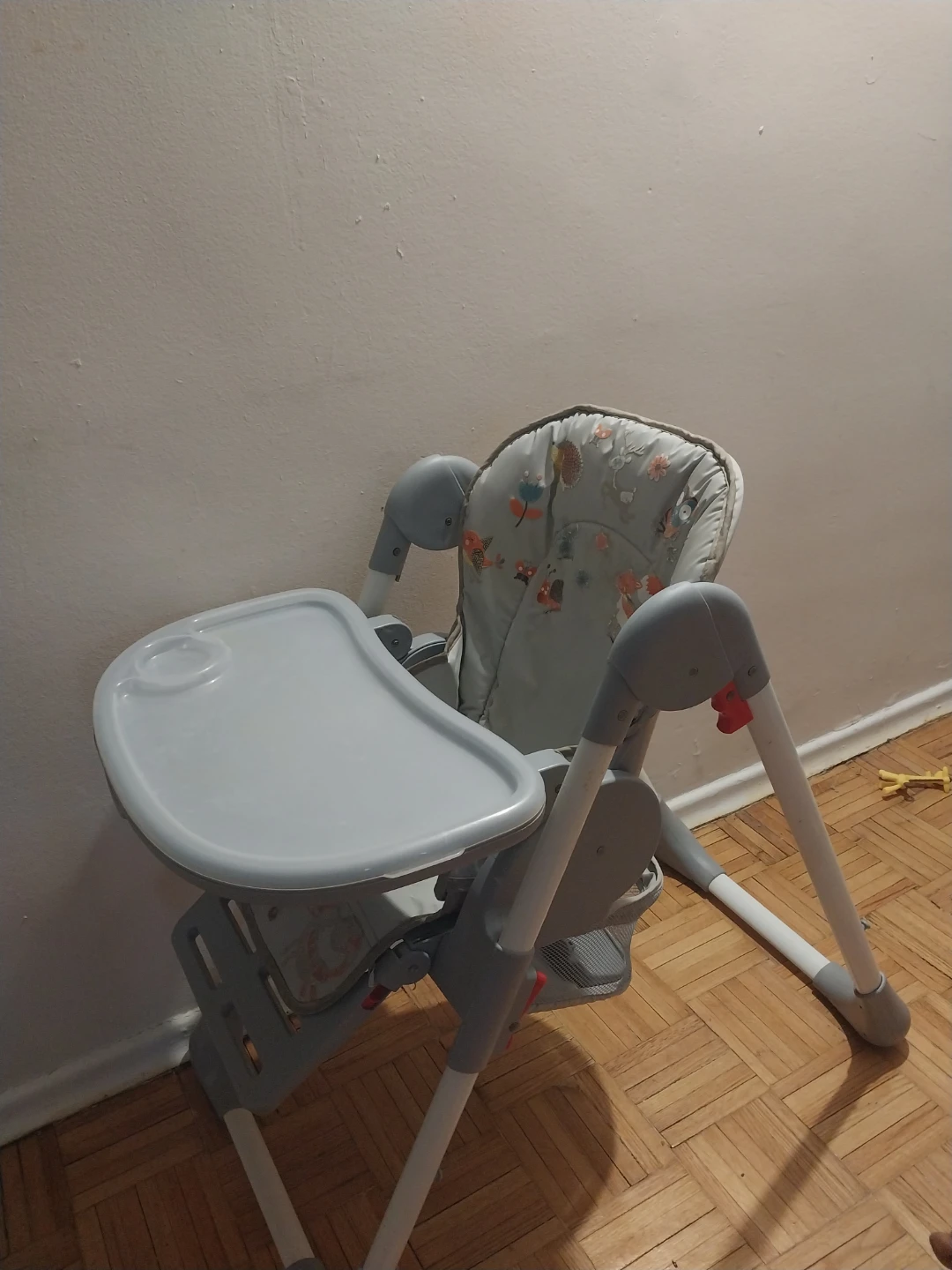Grey High Chair with Tray - photo 3