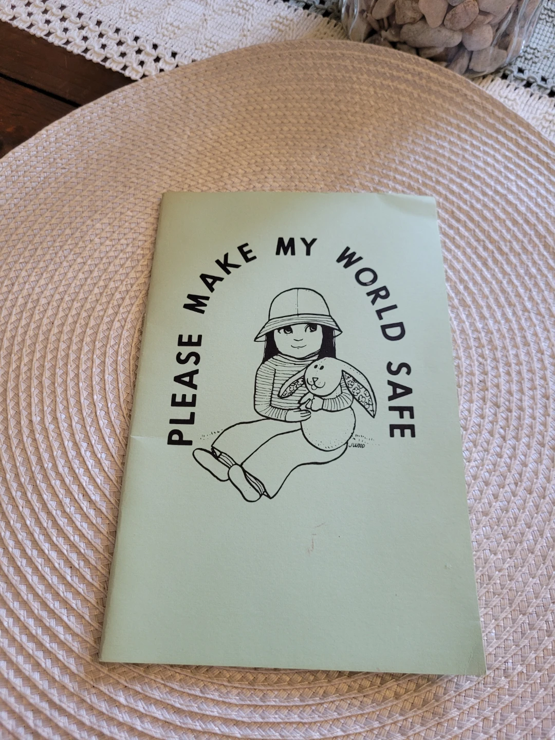 🌼 Vintage Parenting Pamphlet Set (1969–1982)