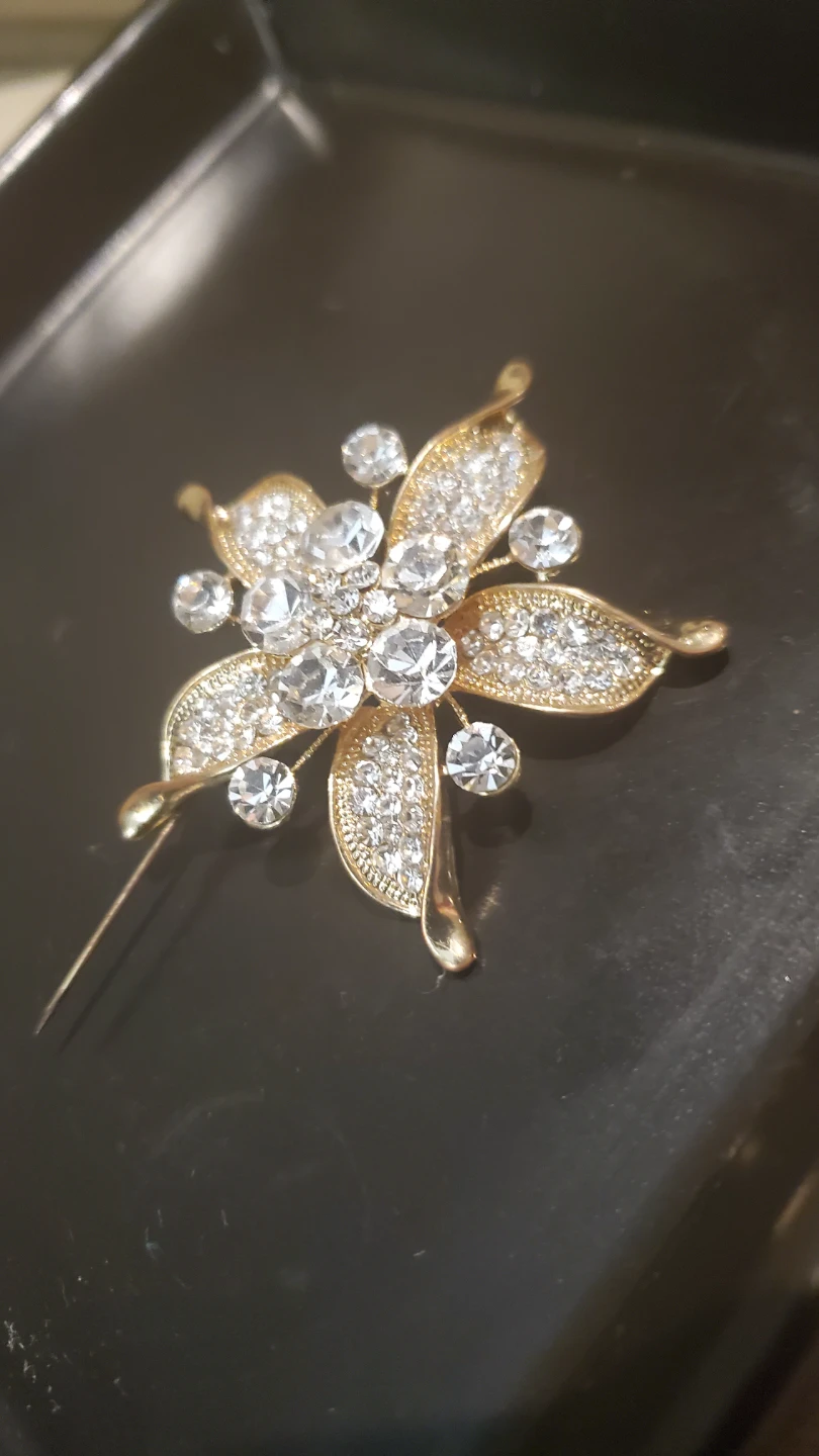 Gold tone floral brooch with clear crystals - photo 3