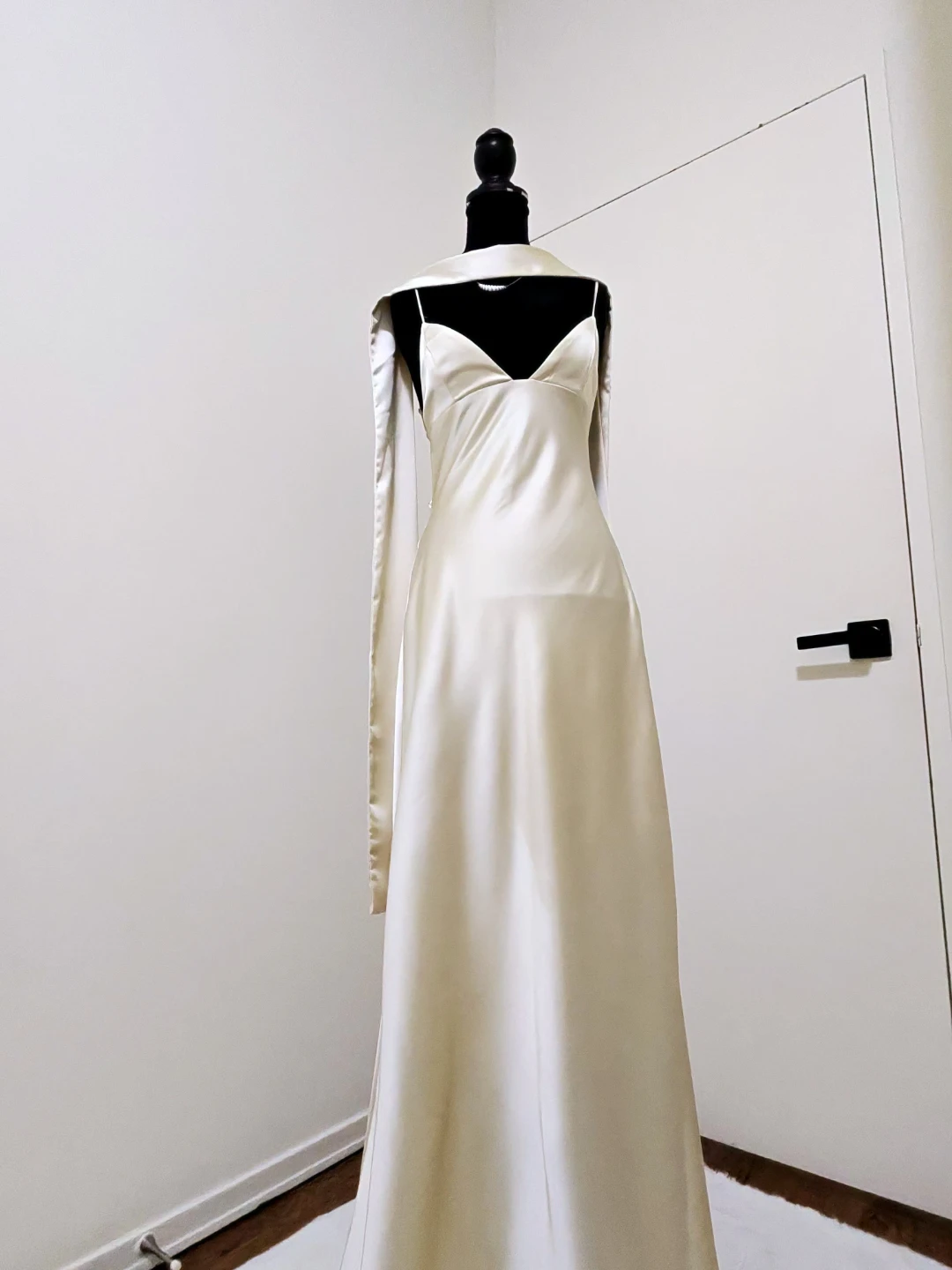 Cream Satin Maxi Dress with Cape Sleeves - photo 2