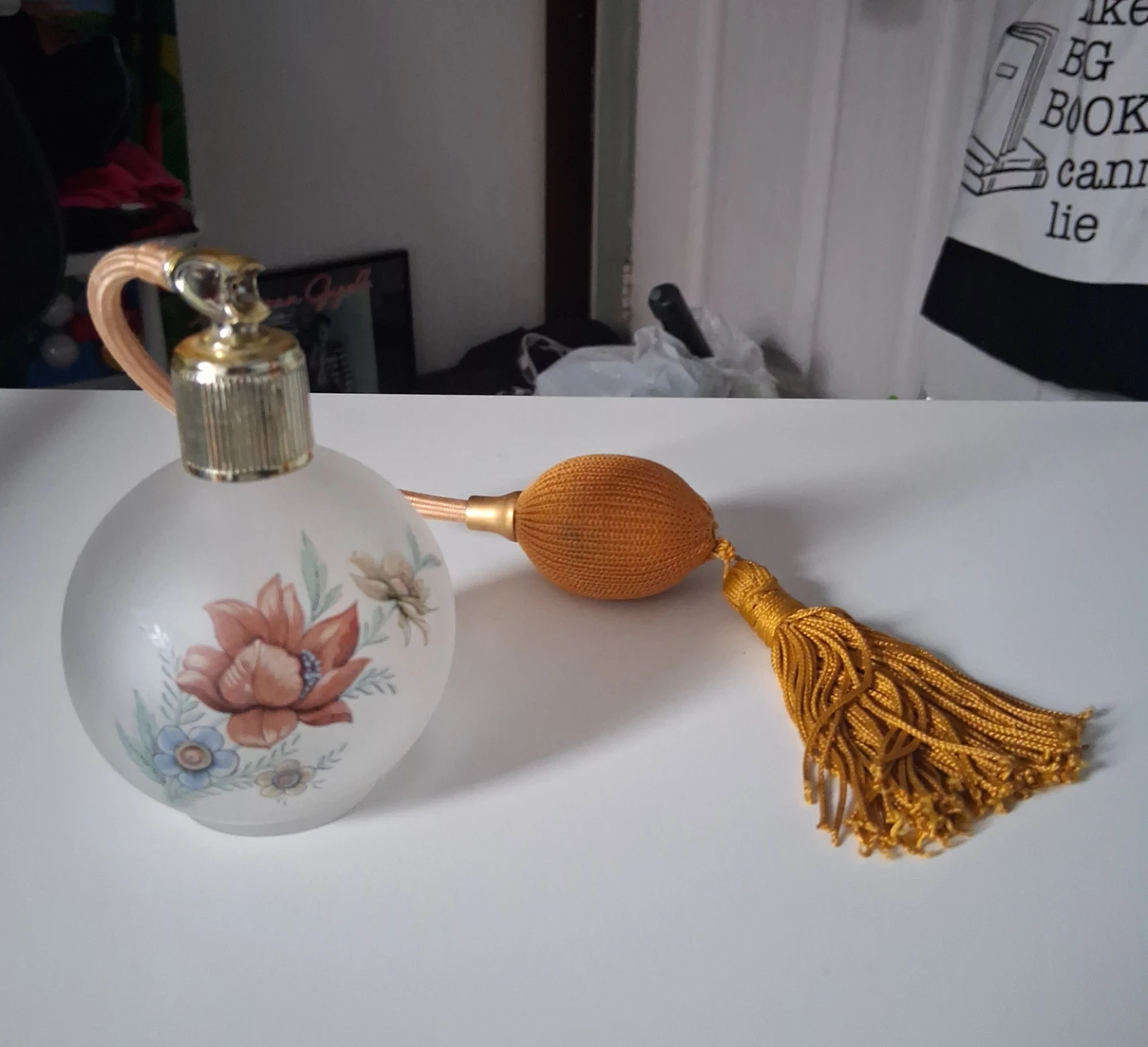 Frosted Glass Perfume Atomizer with Tassel