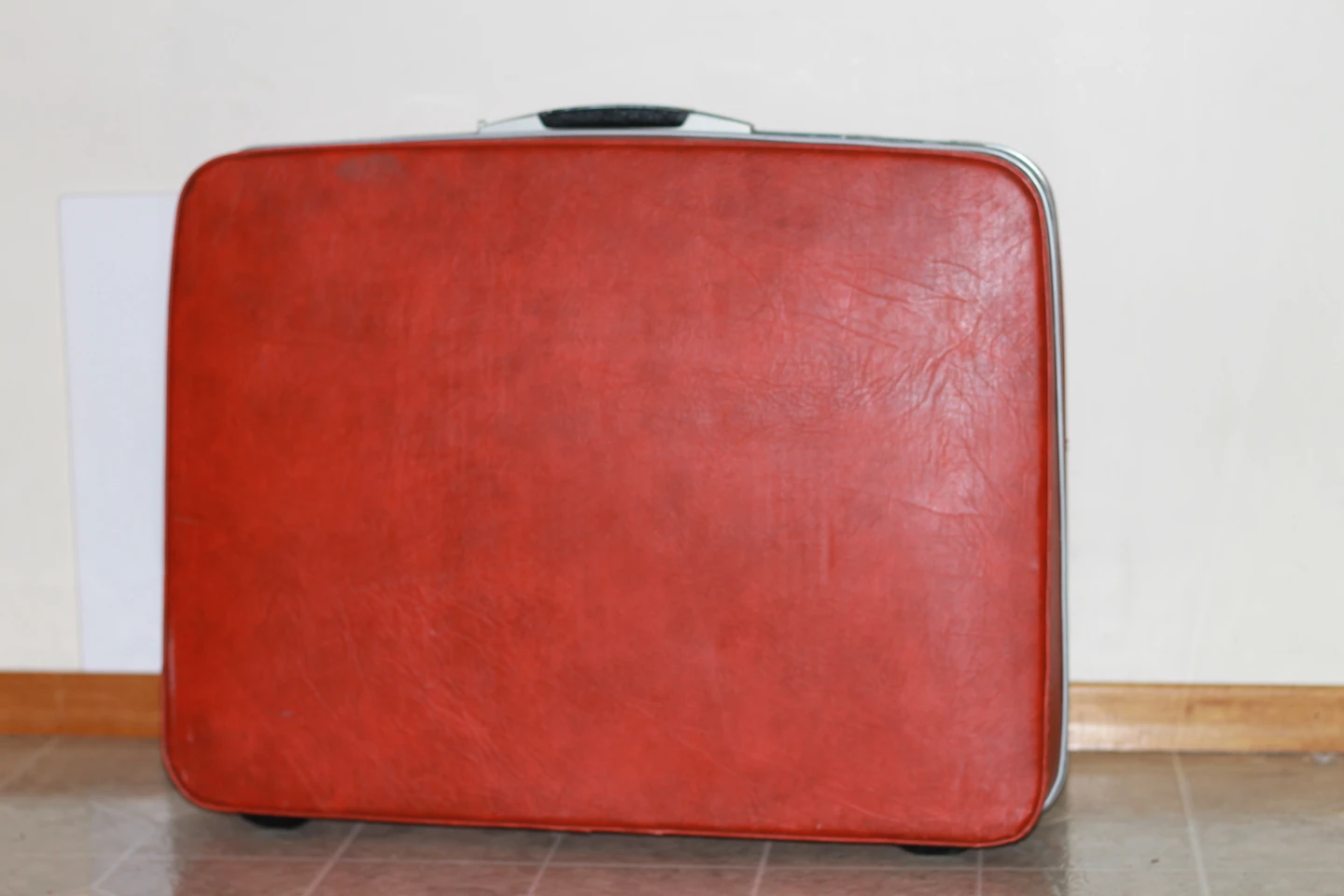 Samsonite Vintage Red Luggage Suitcase