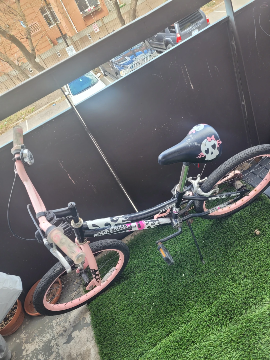 Avigo "Rock N Roll" Girls' Bike