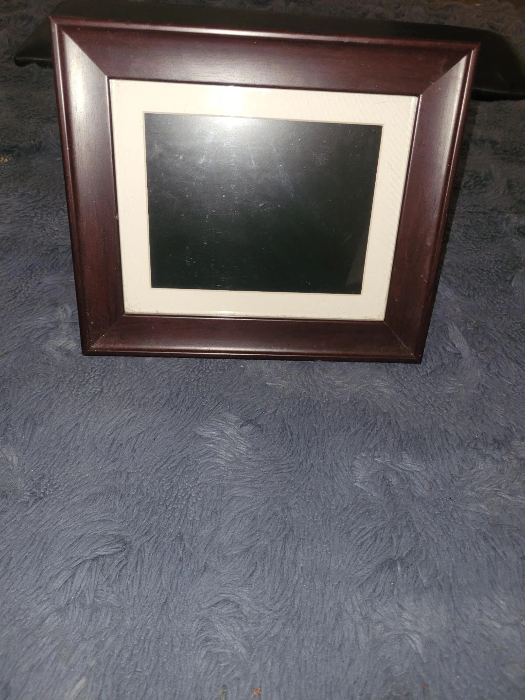 Coby DP862 Digital Photo Frame - photo 2