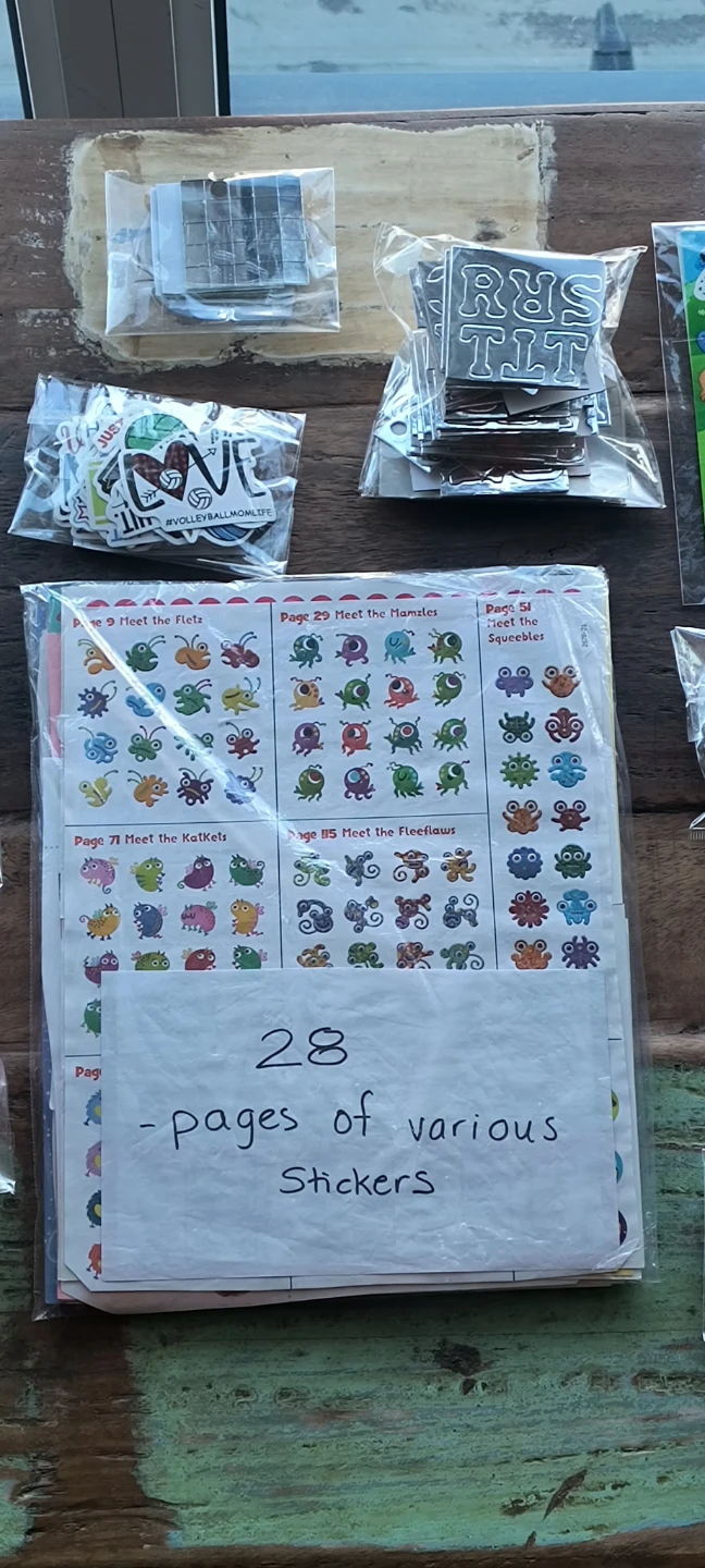28 Pages of Various Stickers, Letters & Embellishments (Mix) - photo 4