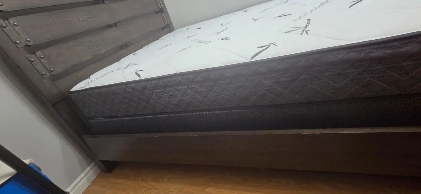 Bed frame & mattress - photo 3