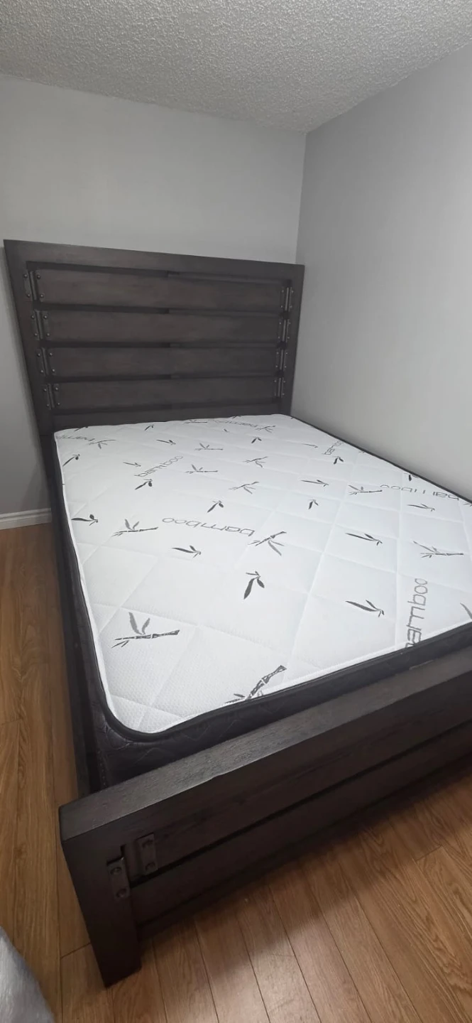 Bed frame & mattress - photo 5
