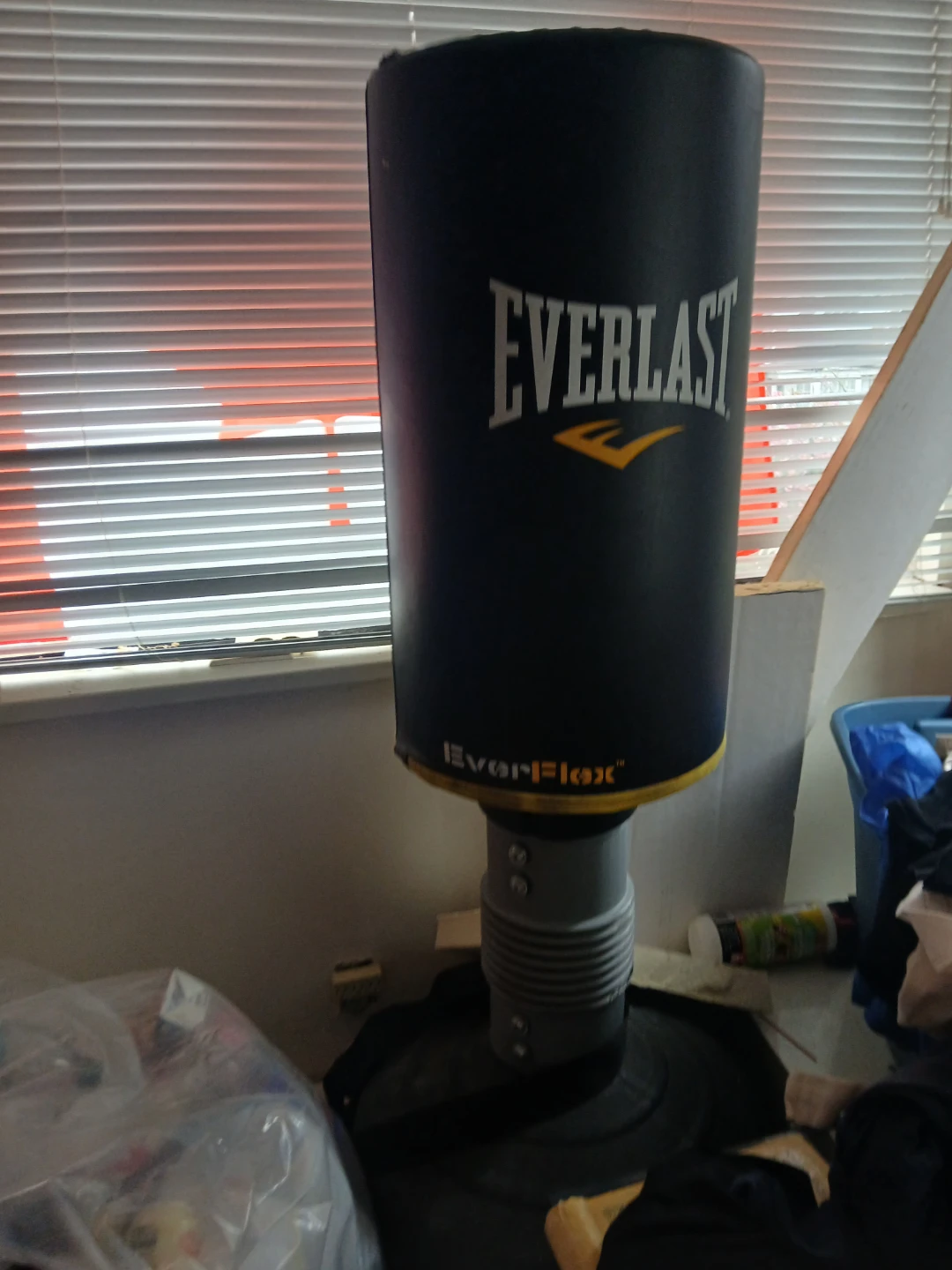 Everlast Everflex Standing Punching Bag - photo 2
