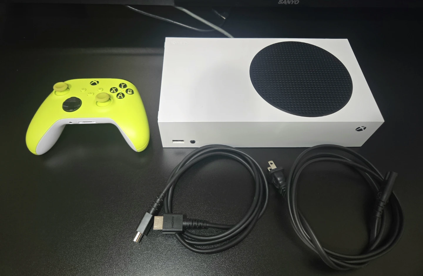 Xbox Series S Console w/ Controller / Clean & Ready - photo 5
