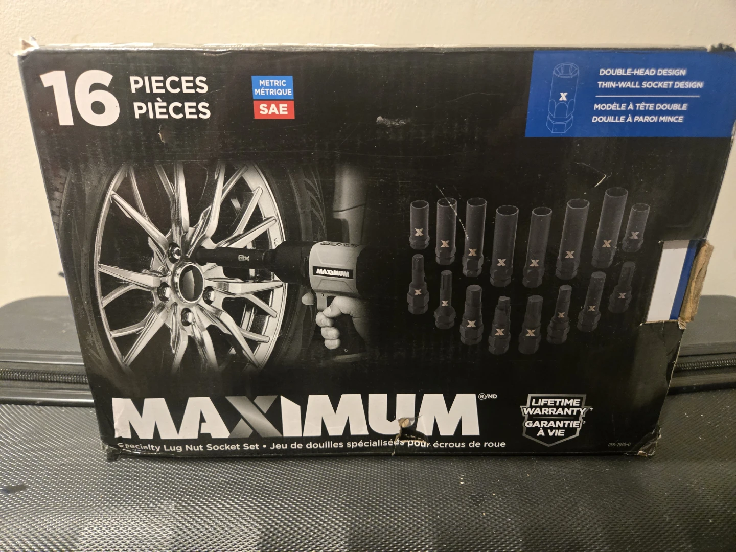 MAXIMUM 16-Piece Specialty Lug Nut Socket Set