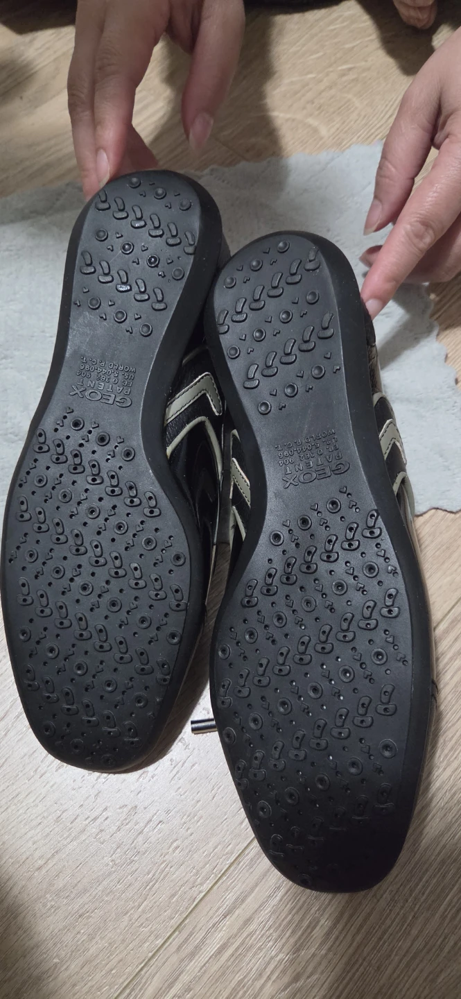 Geox Respira Black Leather Flats Women's Size 36 - photo 2