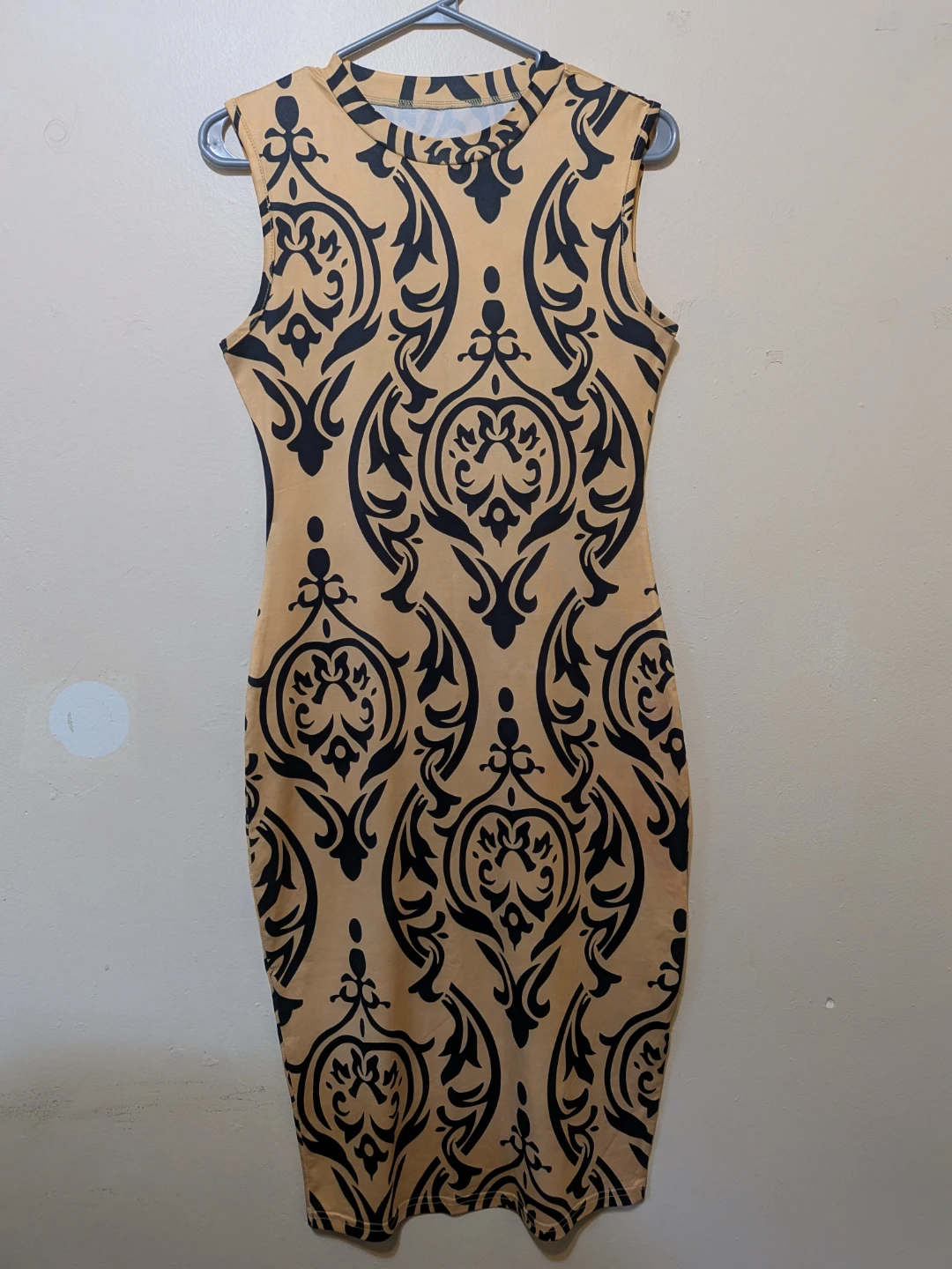 Sleeveless Tan and Black Damask Print Bodycon Dress
