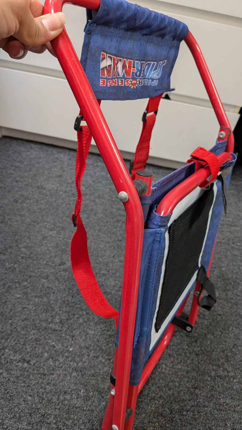 Spider-Man Folding Camp Chair - photo 2