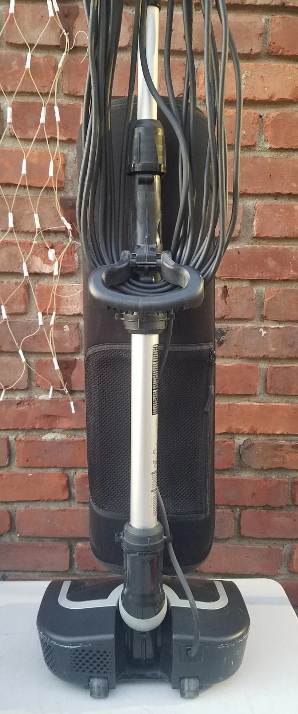 Oreck Upright Vacuum Cleaner VG Condition with New Bag - photo 5