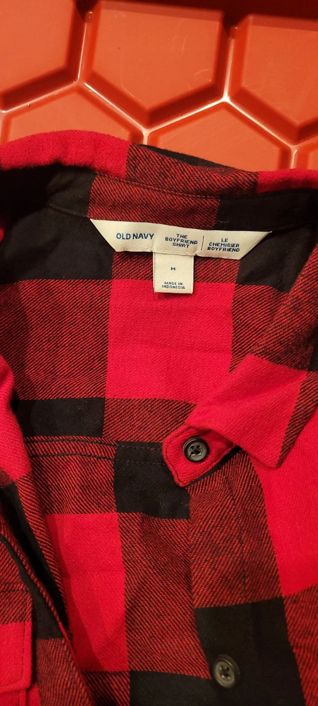 Old Navy The Boyfriend Shirt - Red/Black Plaid - Size M - photo 2