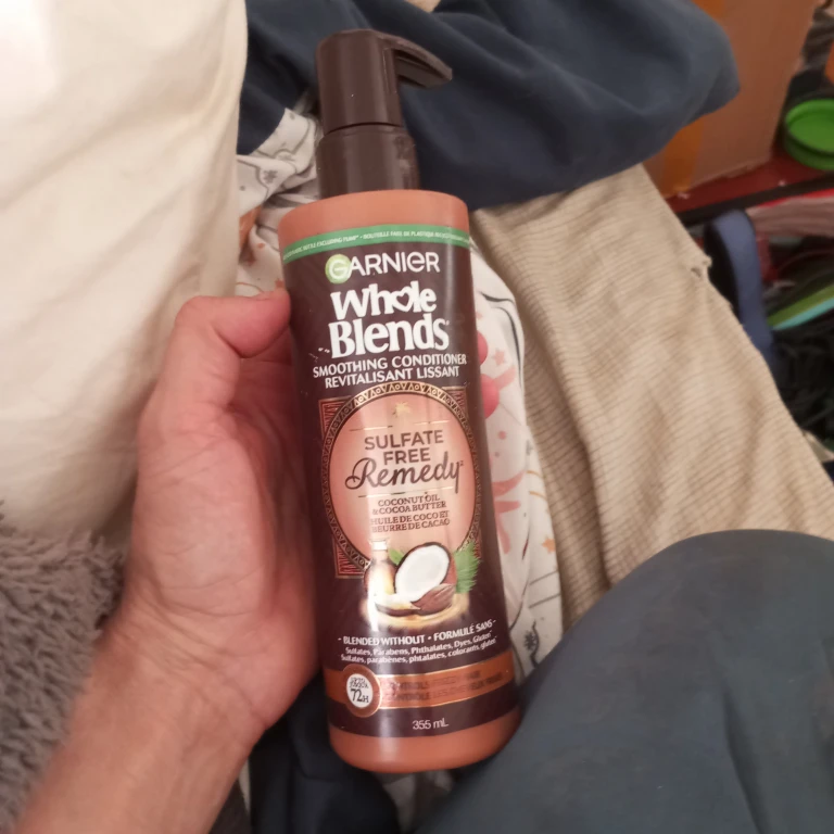 Garnier Whole Blends Smoothing Conditioner 355 mL