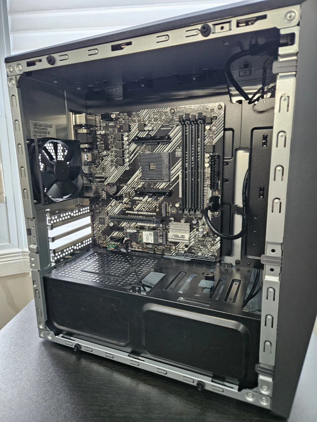 ASUS ROG Strix B550 Gaming Motherboard - photo 2