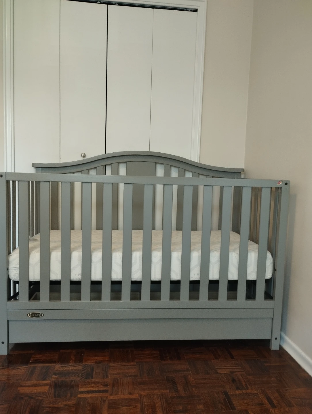 Graco Grey Convertible Crib with Mattress and Storage Drawer - photo 3