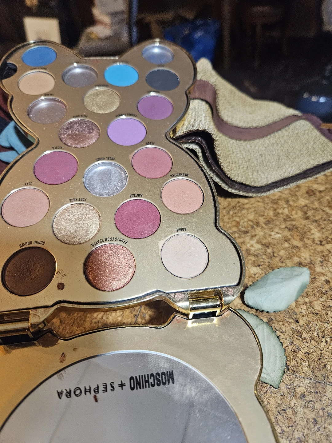 MOSCHINO + SEPHORA Bear Eyeshadow Palette - photo 5