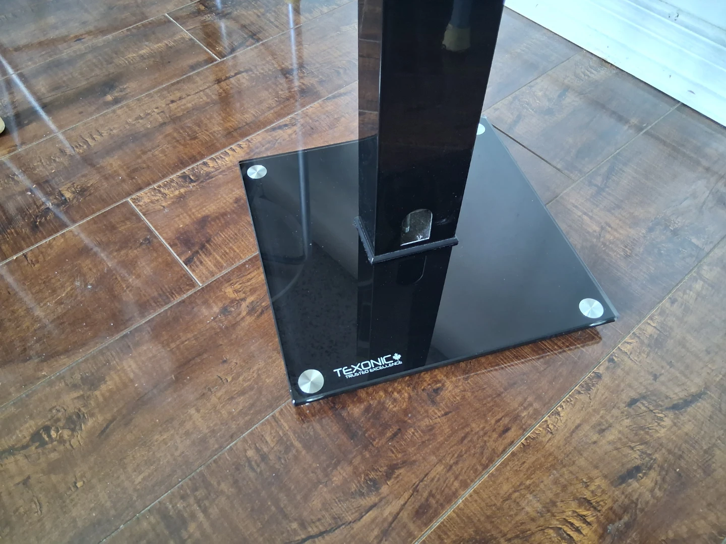 Texonic Black Stand in good condition
