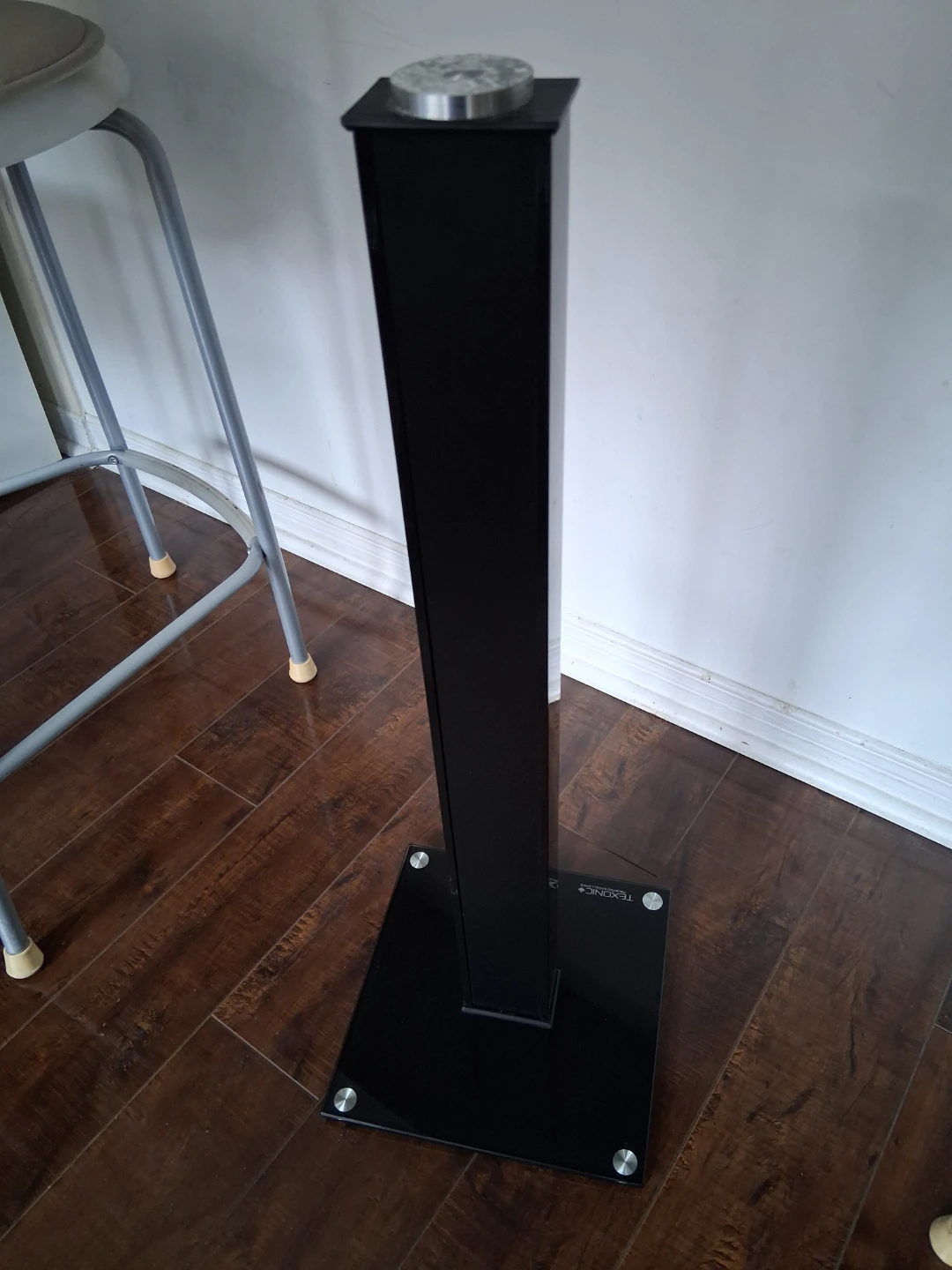 Texonic Black Stand in good condition - photo 2