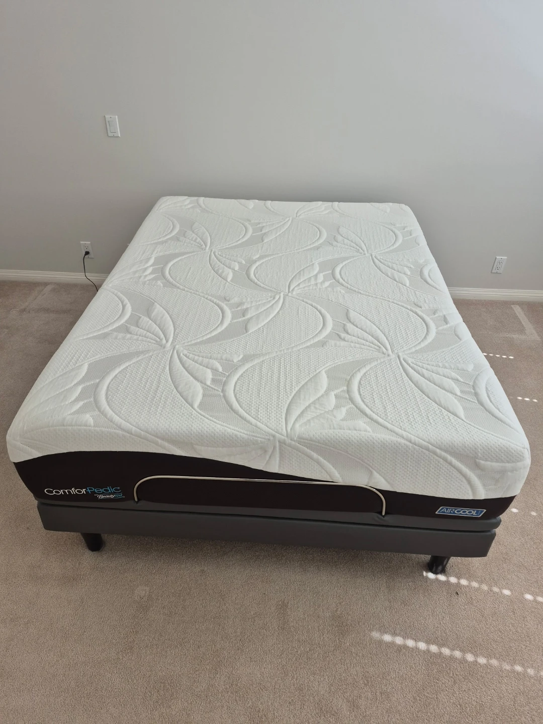 Serta Motion Perfect II Adjustable Queen Foundation and Mattress