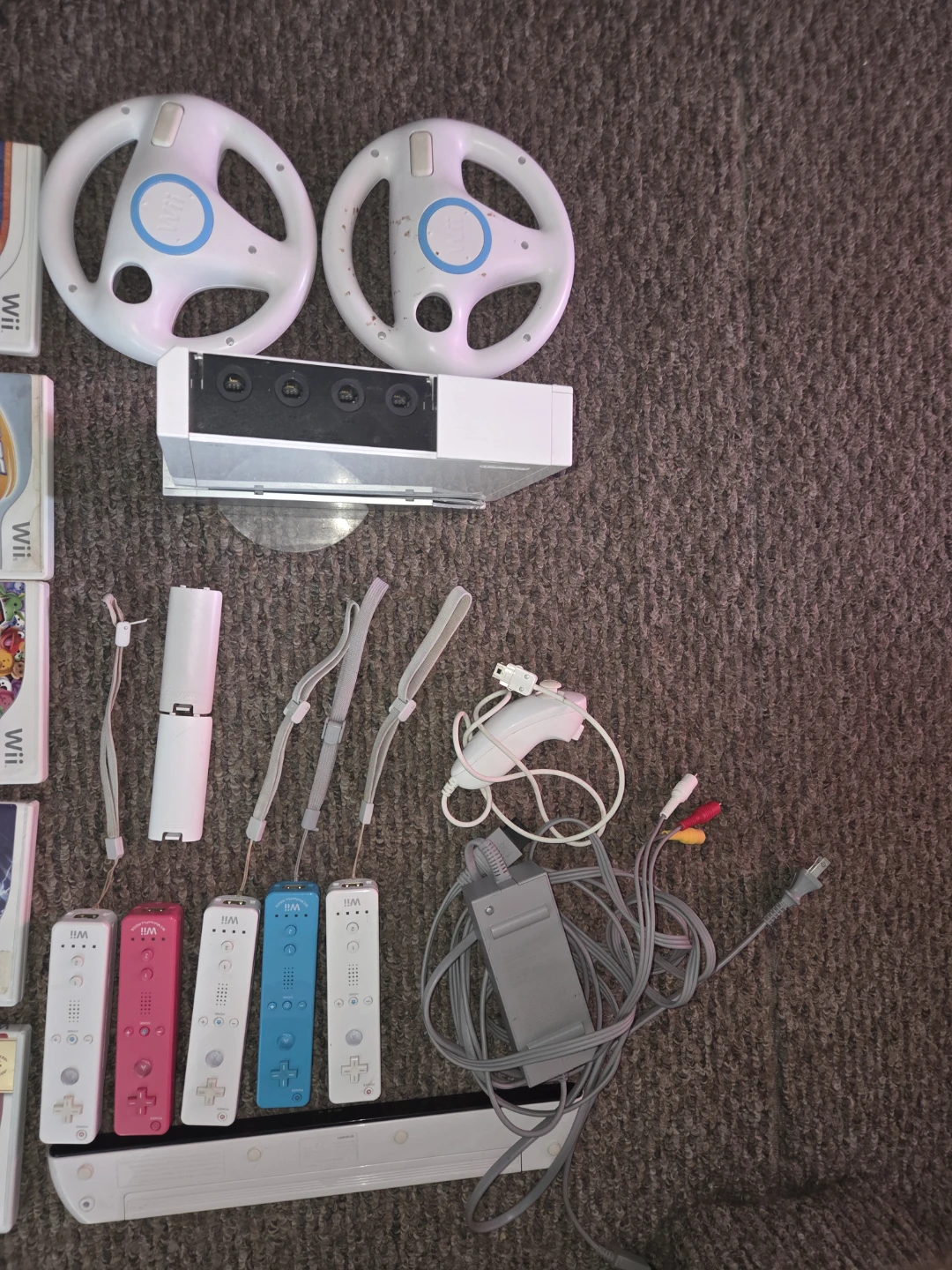 Nintendo Wii Console Bundle with Games and Accessories