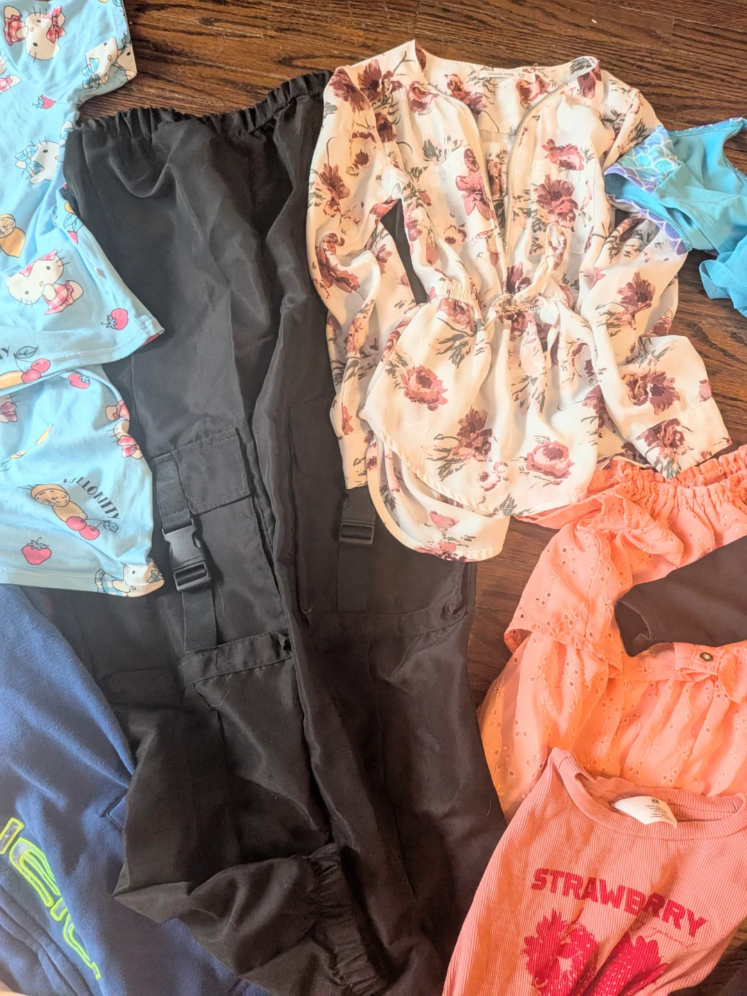 Bundle of Girls' Clothing 8-12 yrs - photo 2