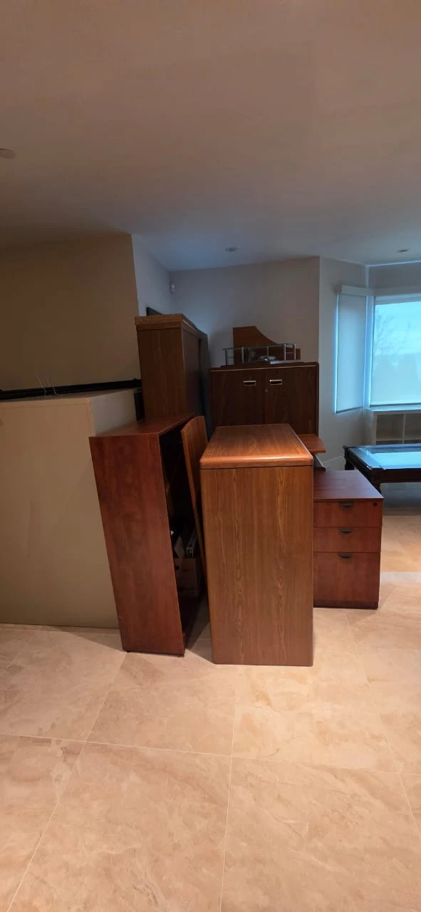 Office furniture set