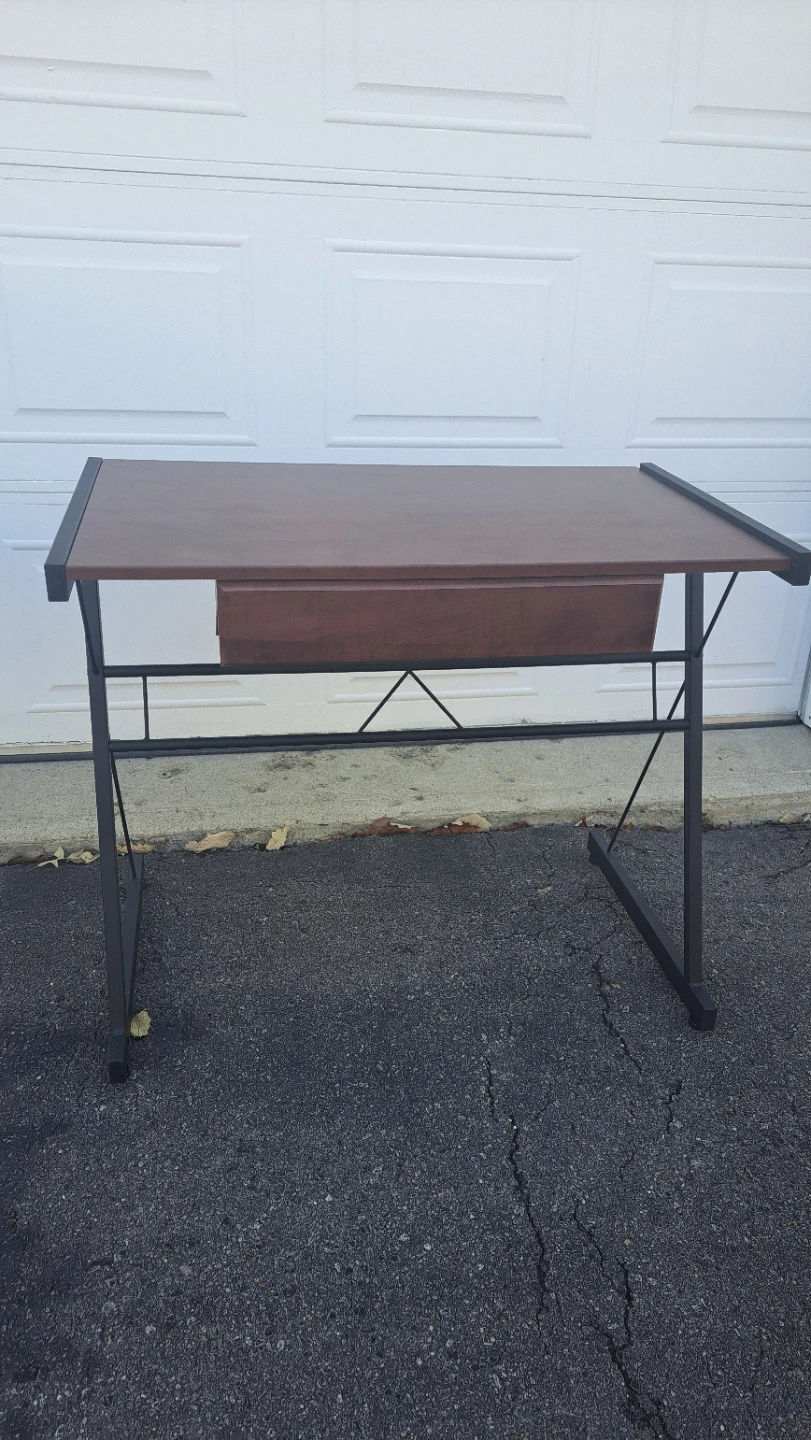Desk with Metal Frame - photo 4