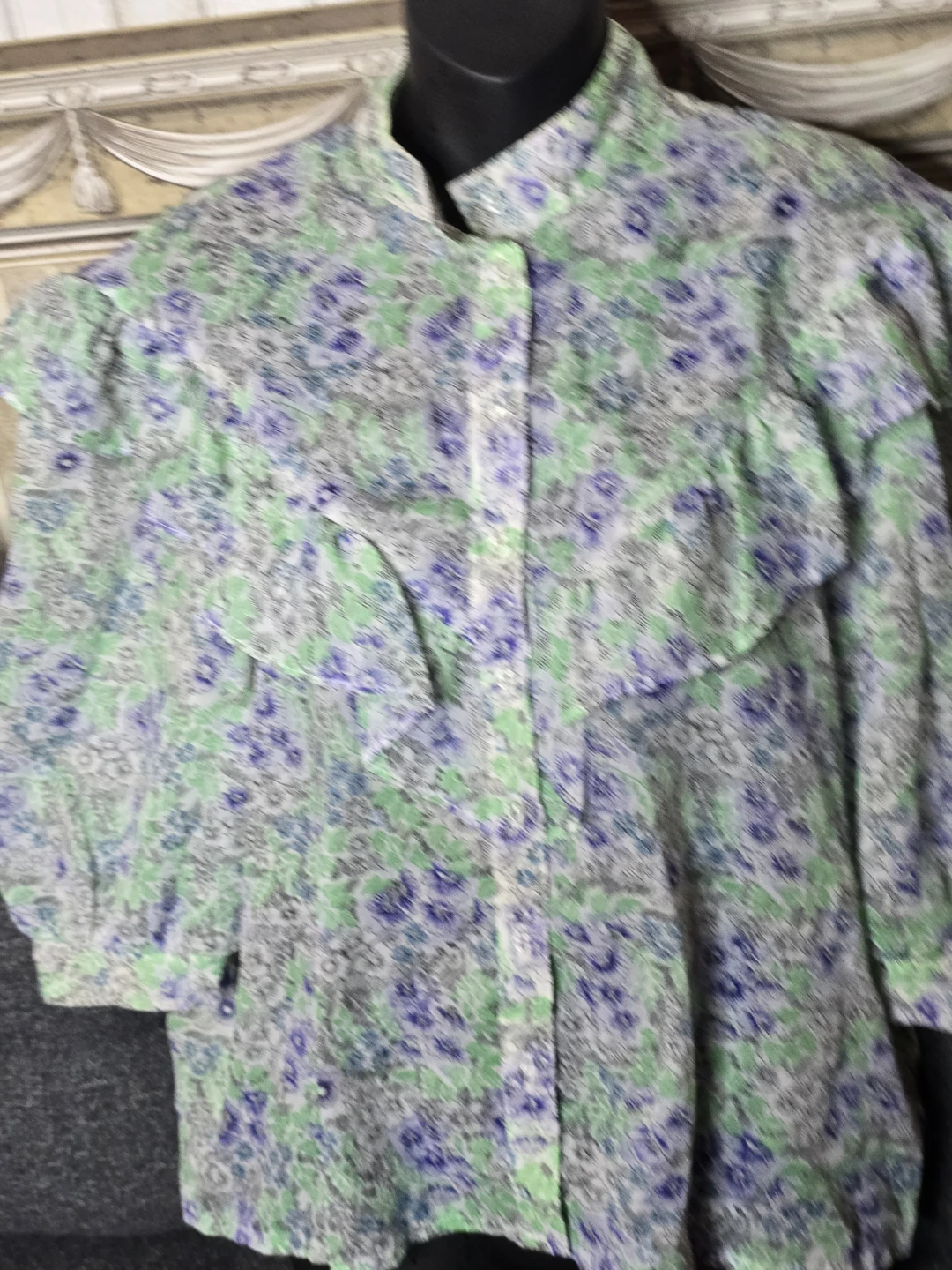 Vintage ( mede in Germany)Floral Ruffle Blouse size M- L - photo 2
