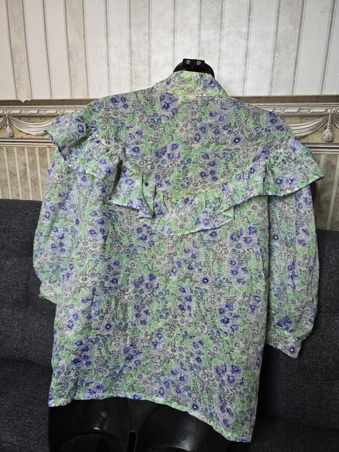 Vintage ( mede in Germany)Floral Ruffle Blouse size M- L - photo 5