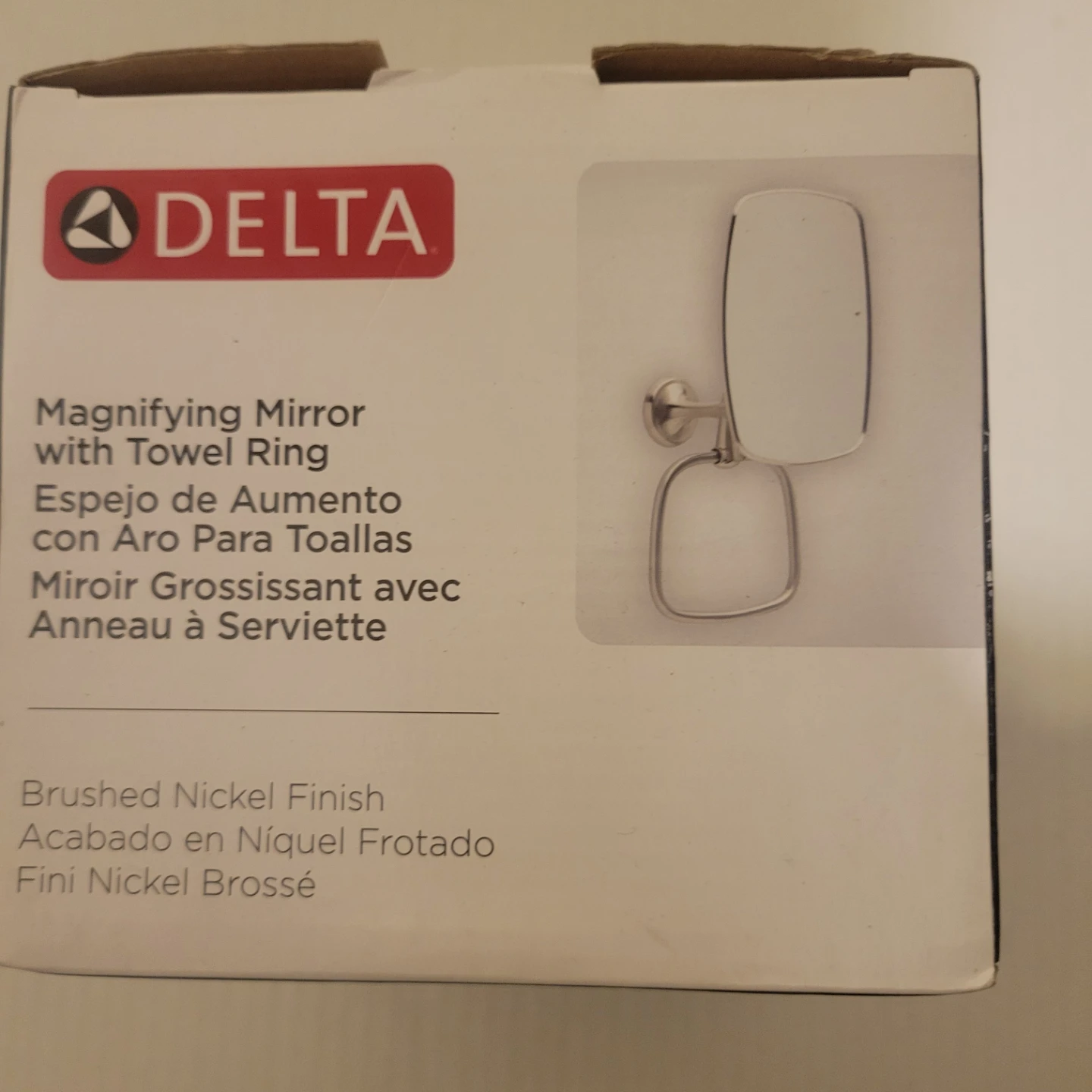 Delta Magnifying mirror with towel ring - photo 2