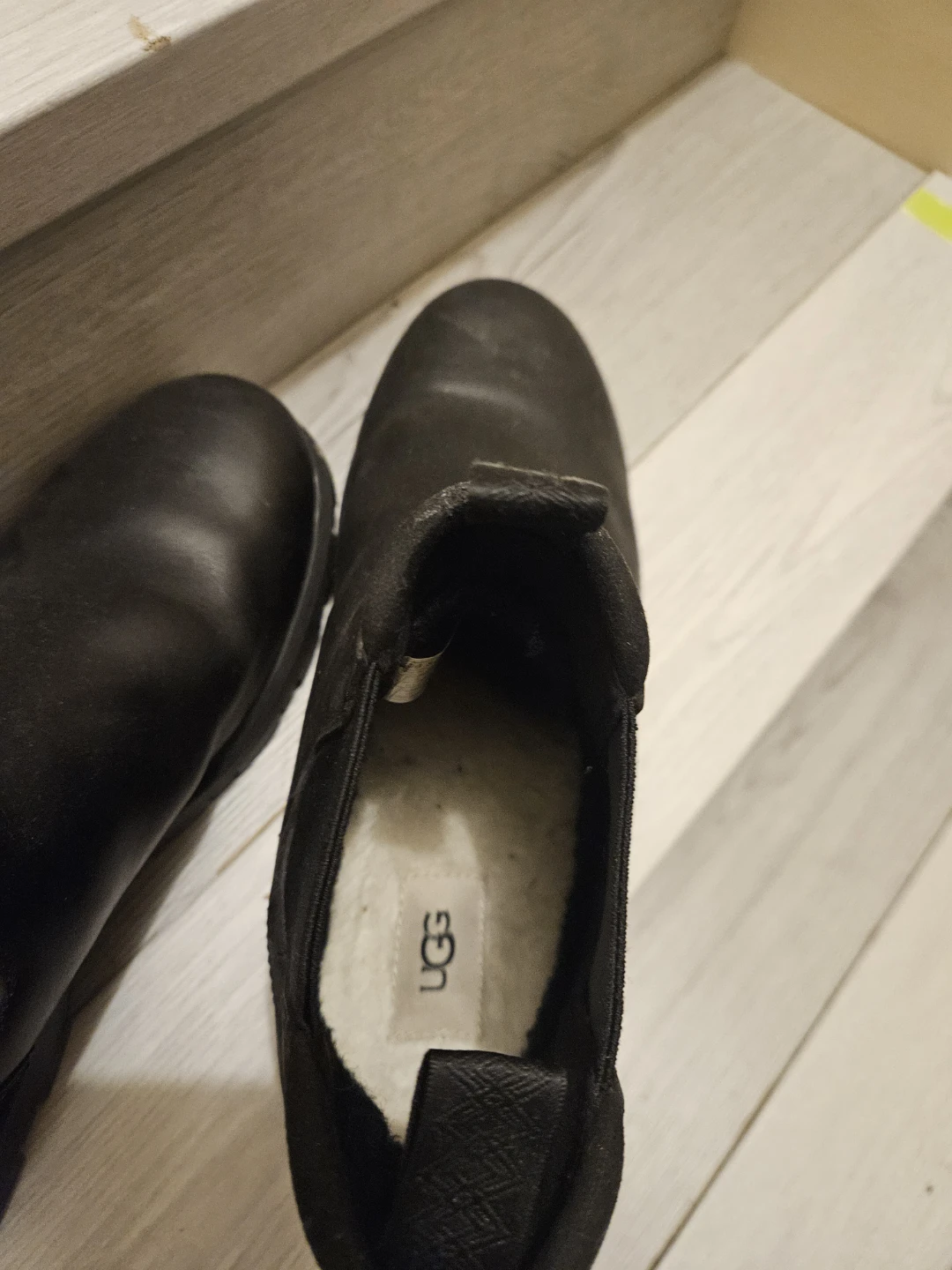 🌱 Ugg Black Leather Chelsea Boots Size 11 US - photo 5