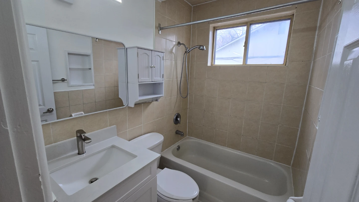 3 bedroom  main Floor  $2400