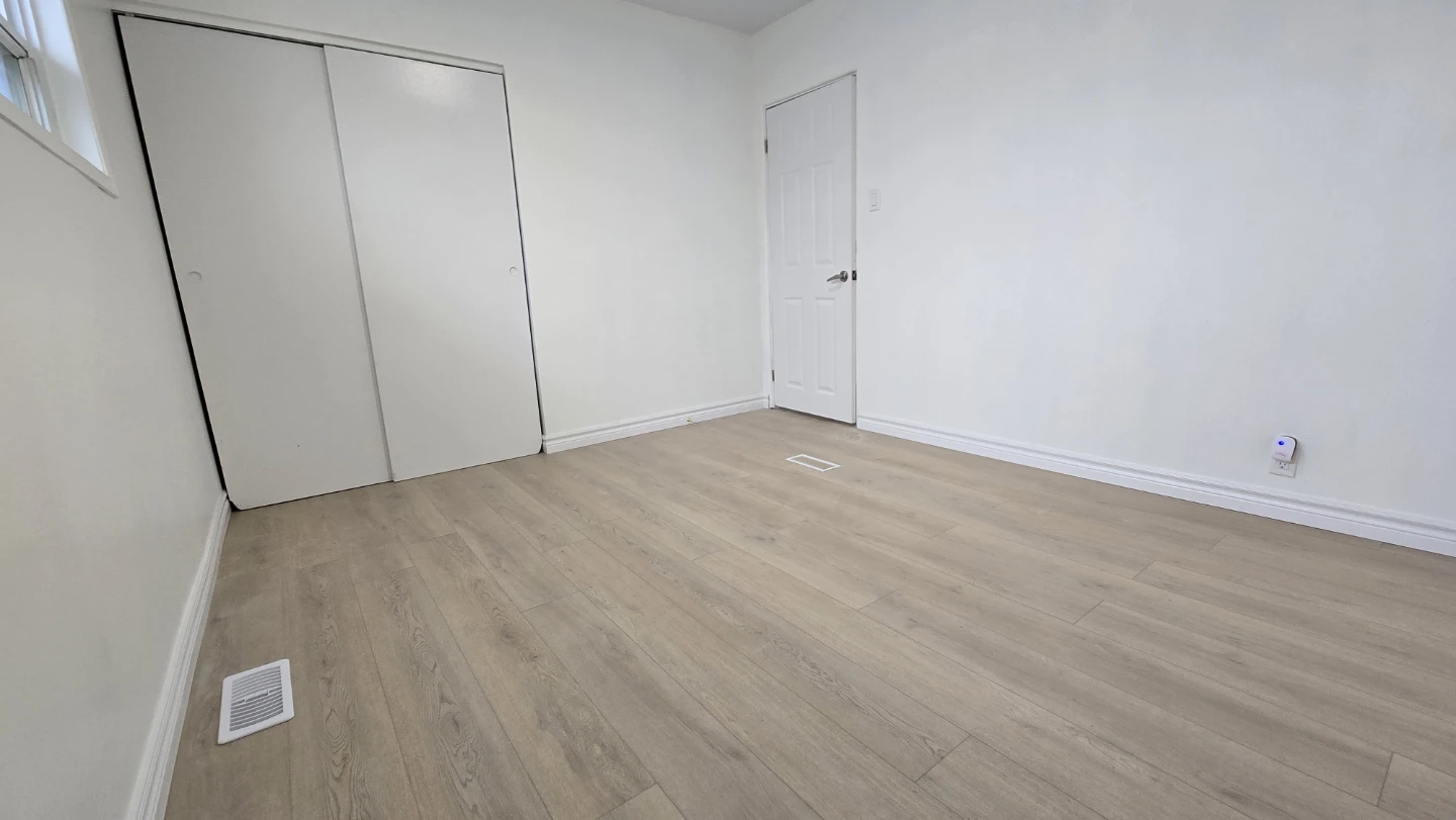 3 bedroom  main Floor  $2400 - photo 4
