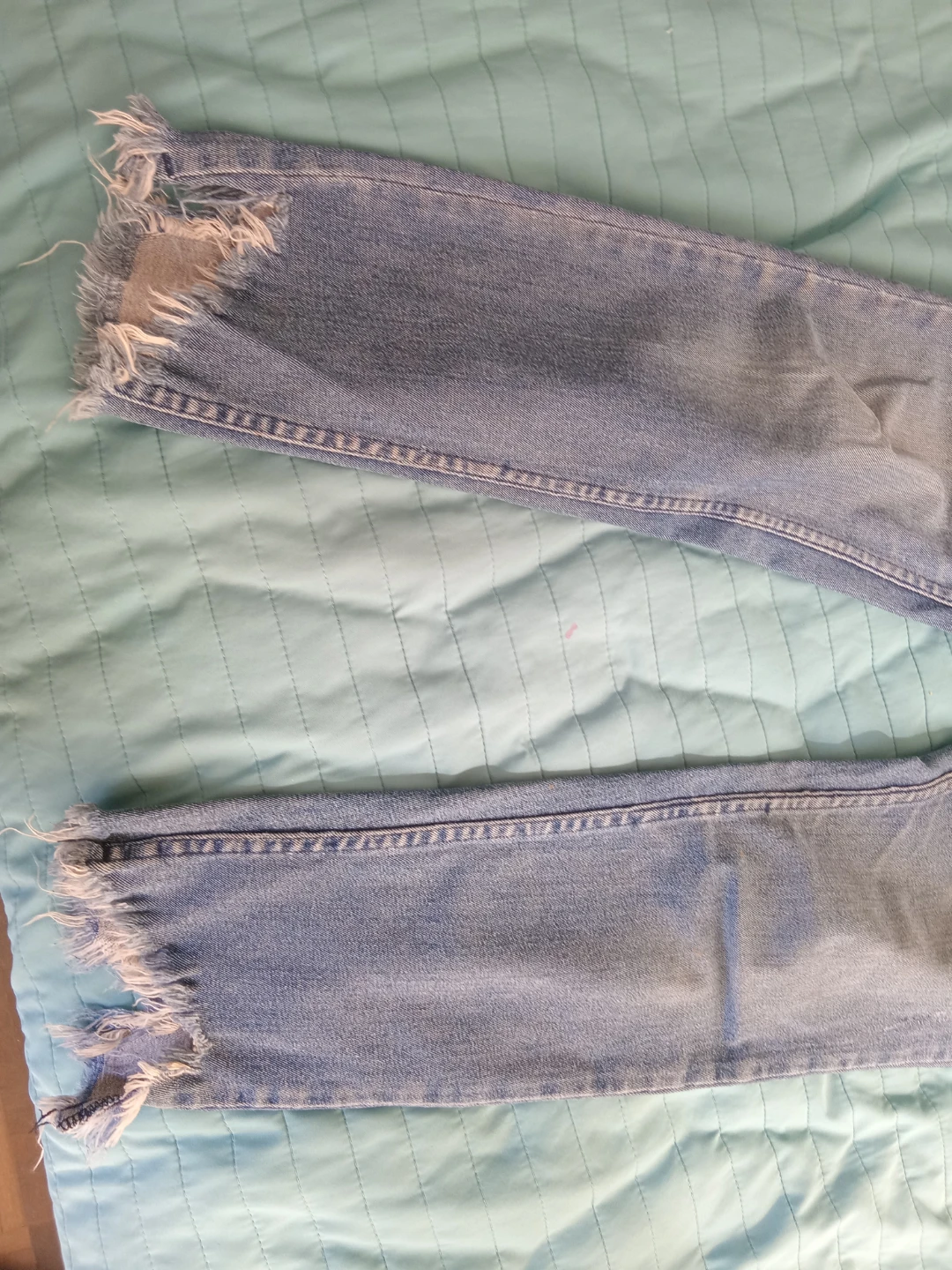Women's Light Wash Distressed Denim Jeans - photo 4