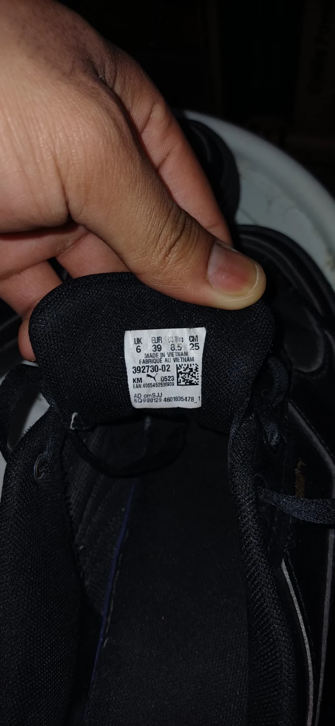 Puma black sneakers size 6 - photo 2