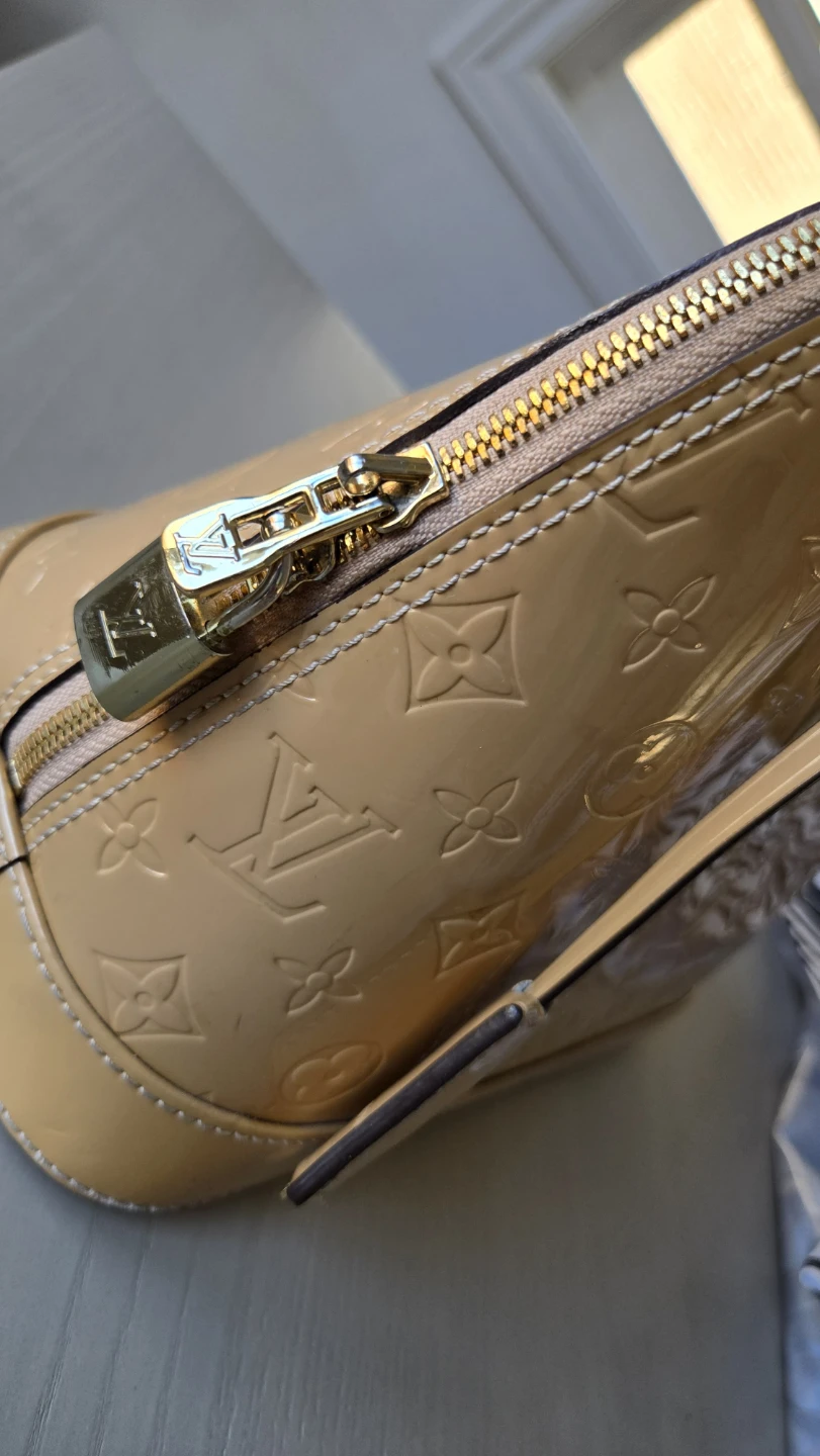Louis Vuitton handbag - photo 3