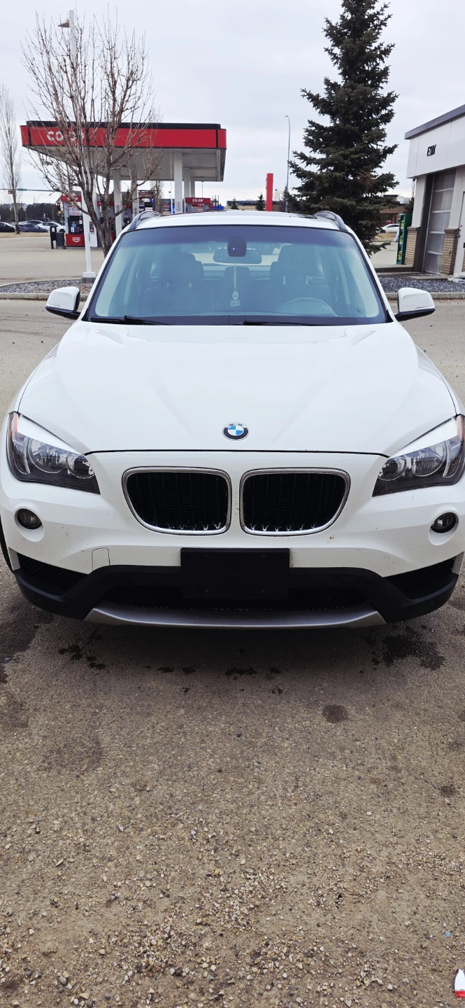 White BMW X1 - photo 3