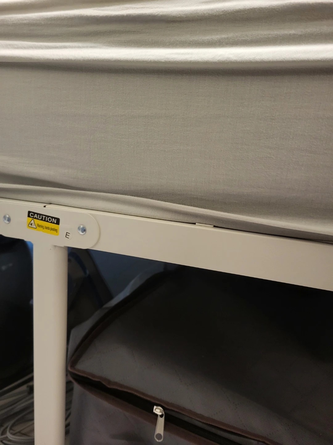 Queen size metal bed frame and matress - photo 3