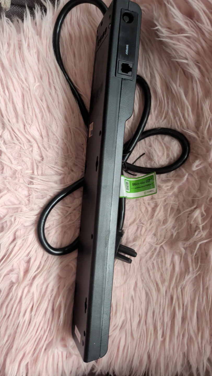 Trickle Star Surge Protector Power Bar - photo 2