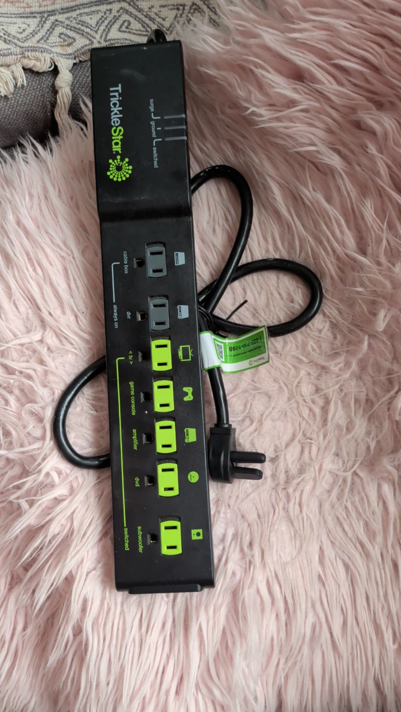 Trickle Star Surge Protector Power Bar - photo 3