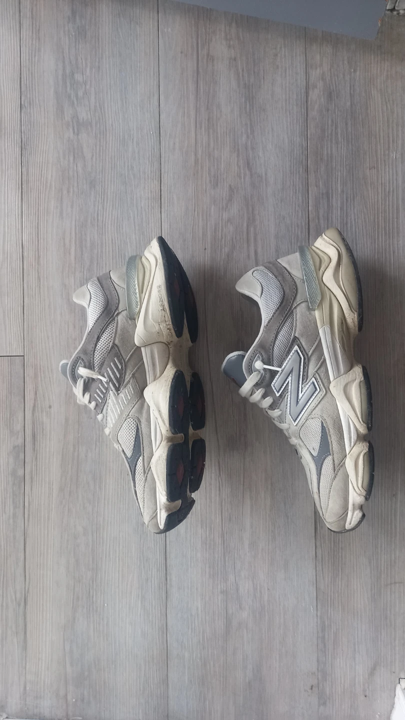New Balance 9060 Sneakers (Size 10) - photo 2
