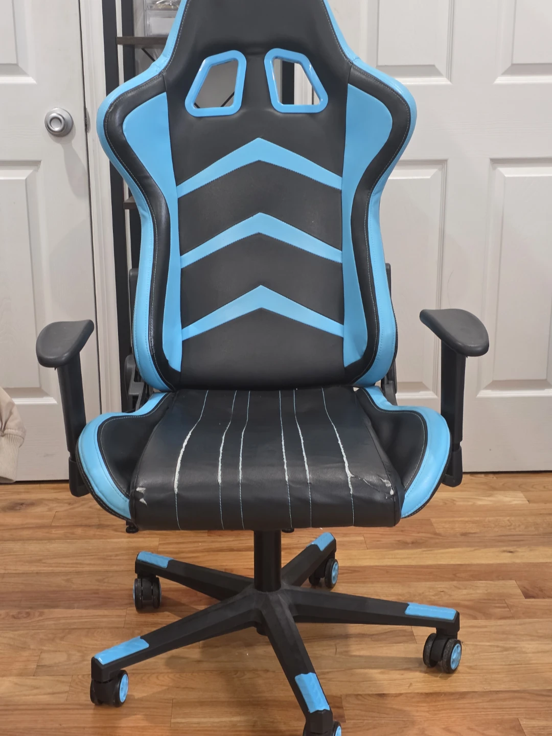 Gaming Chair - Black and Blue - photo 4