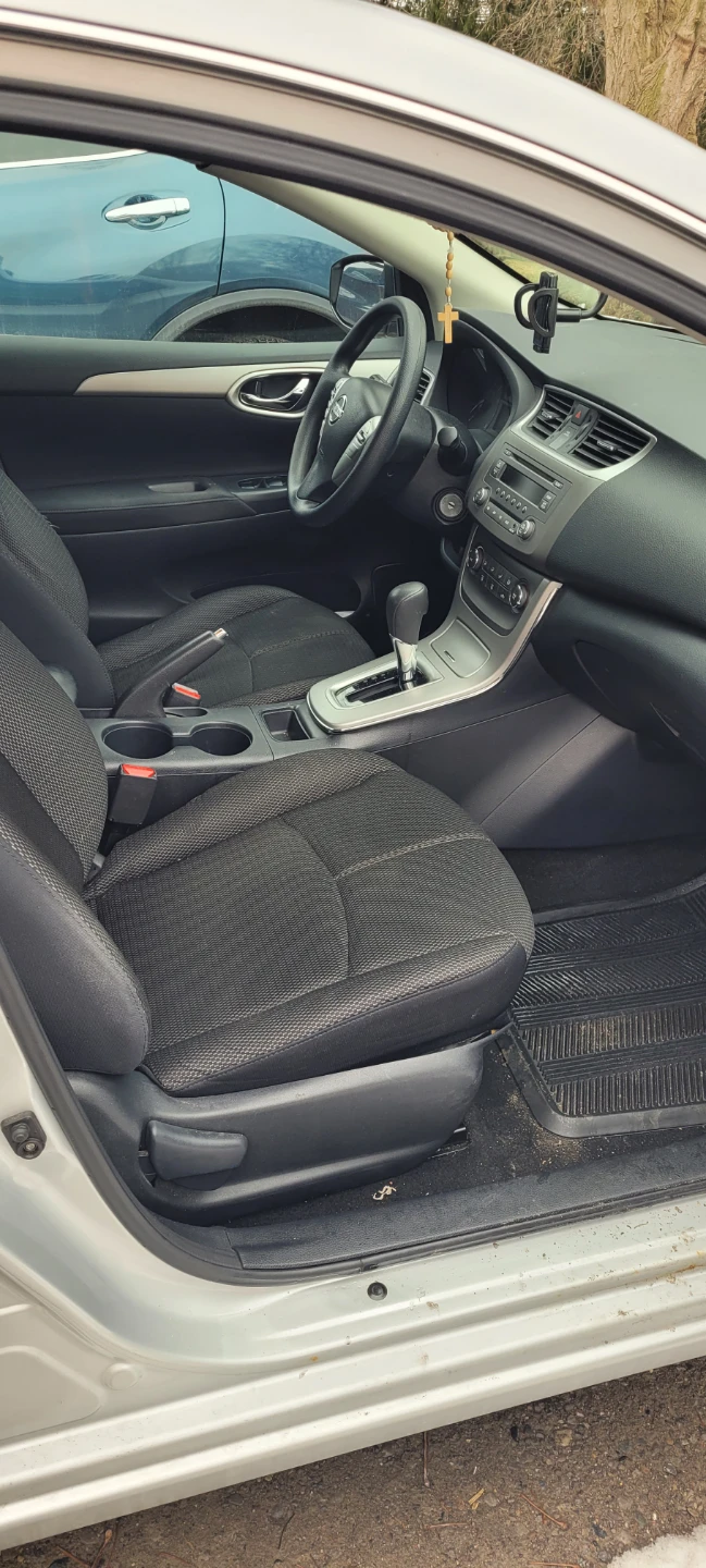 Nissan Sentra used car - photo 5